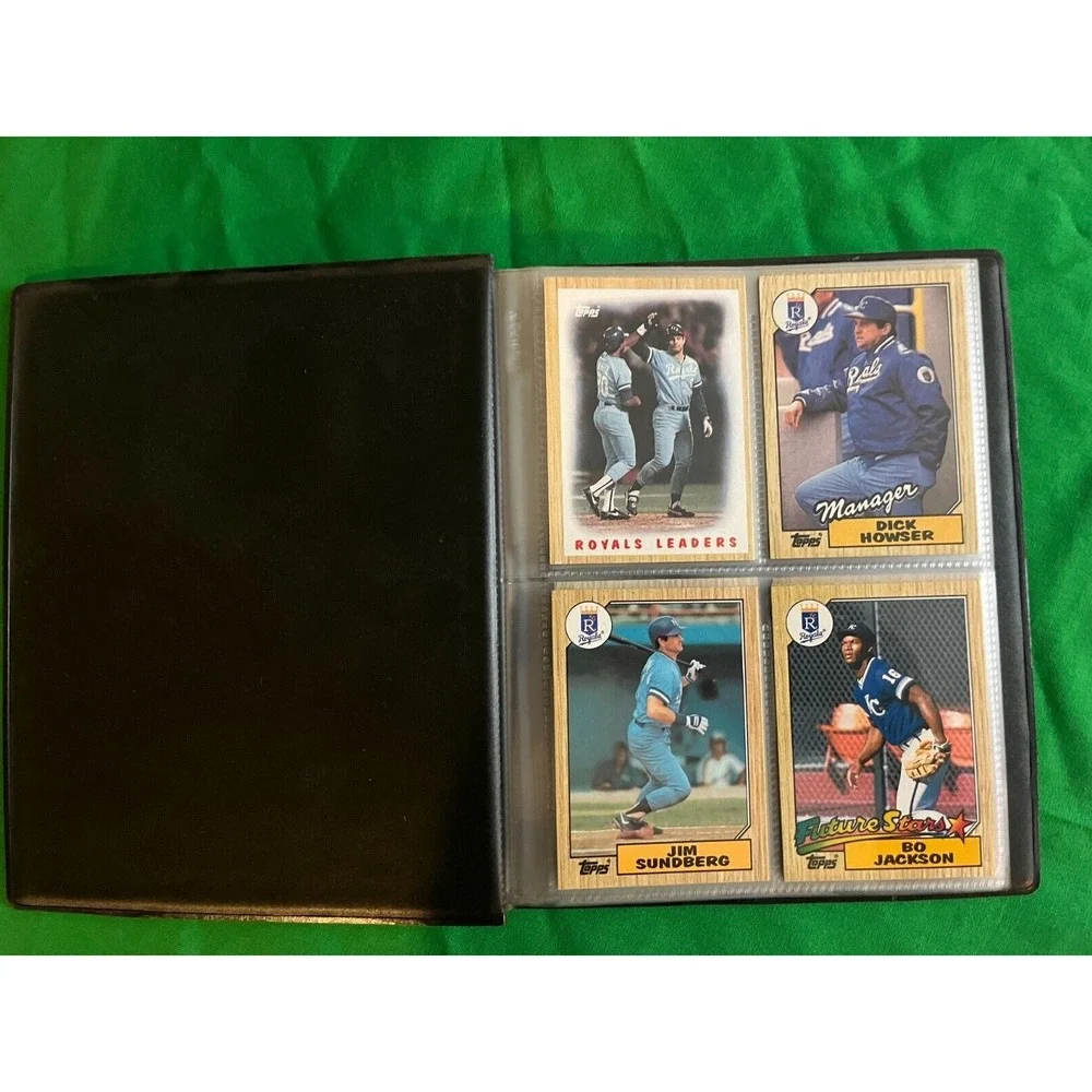 Kansas City Royals 1987 Topps Team Set with 40 card collector‎ album. Bo Jackson